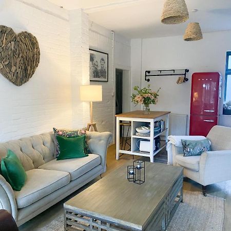 The Coach House - Bournemouth Villa Bagian luar foto