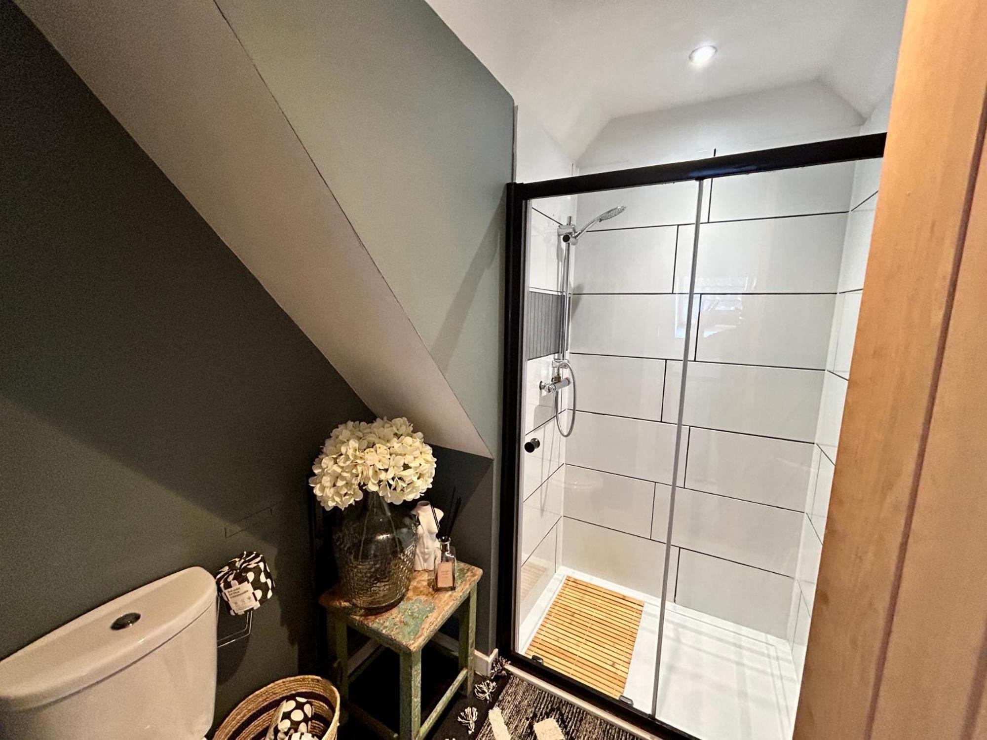 The Coach House - Bournemouth Villa Bagian luar foto